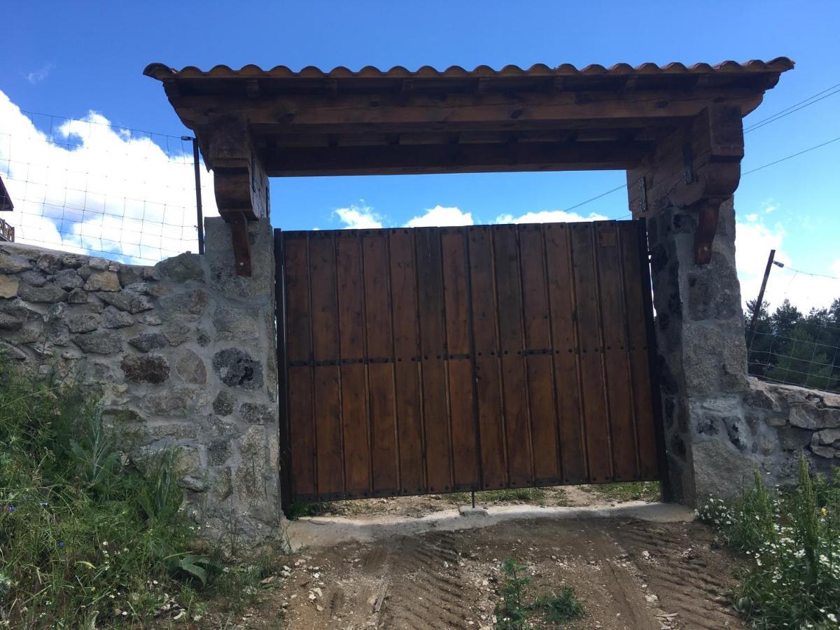 هووس ديل إسبينو Cara Norte De Gredos المظهر الخارجي الصورة