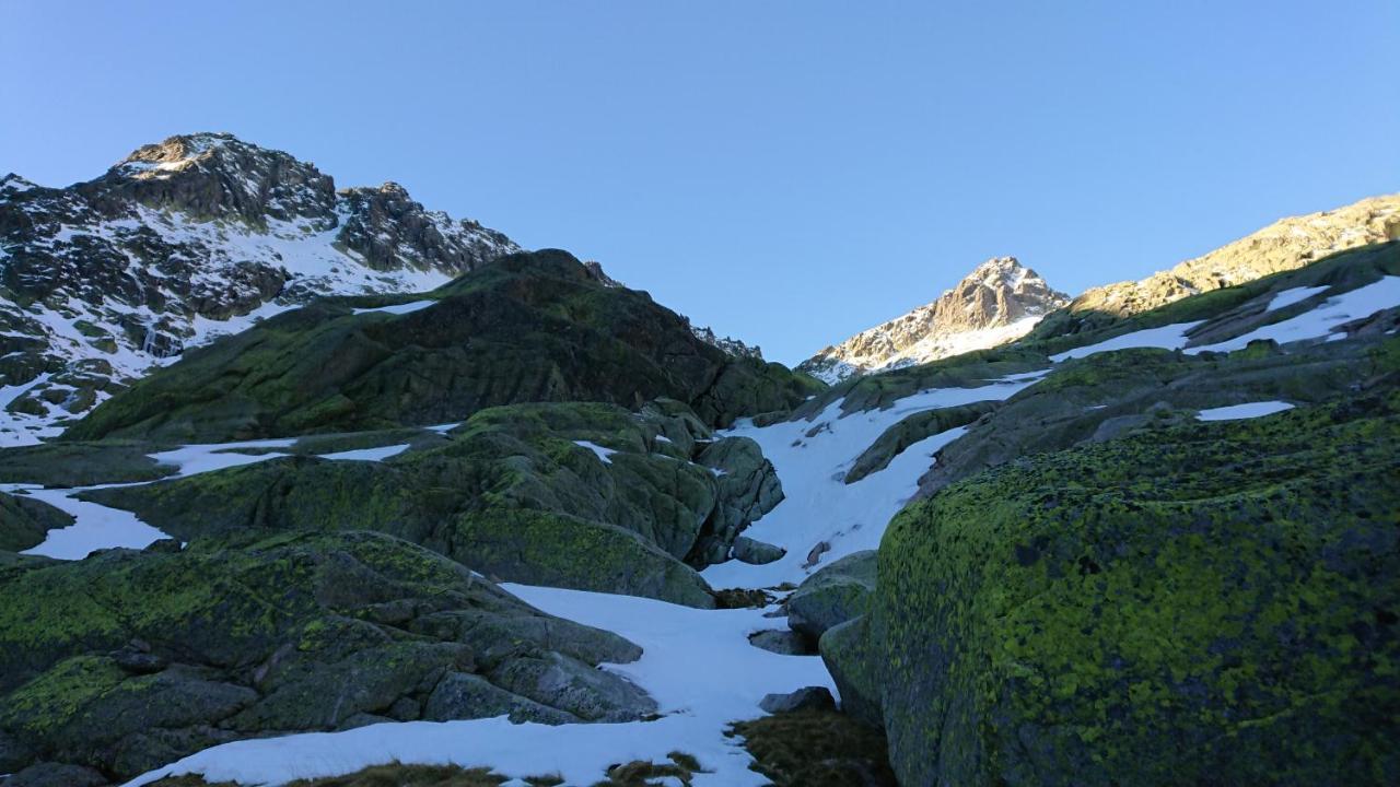 هووس ديل إسبينو Cara Norte De Gredos المظهر الخارجي الصورة